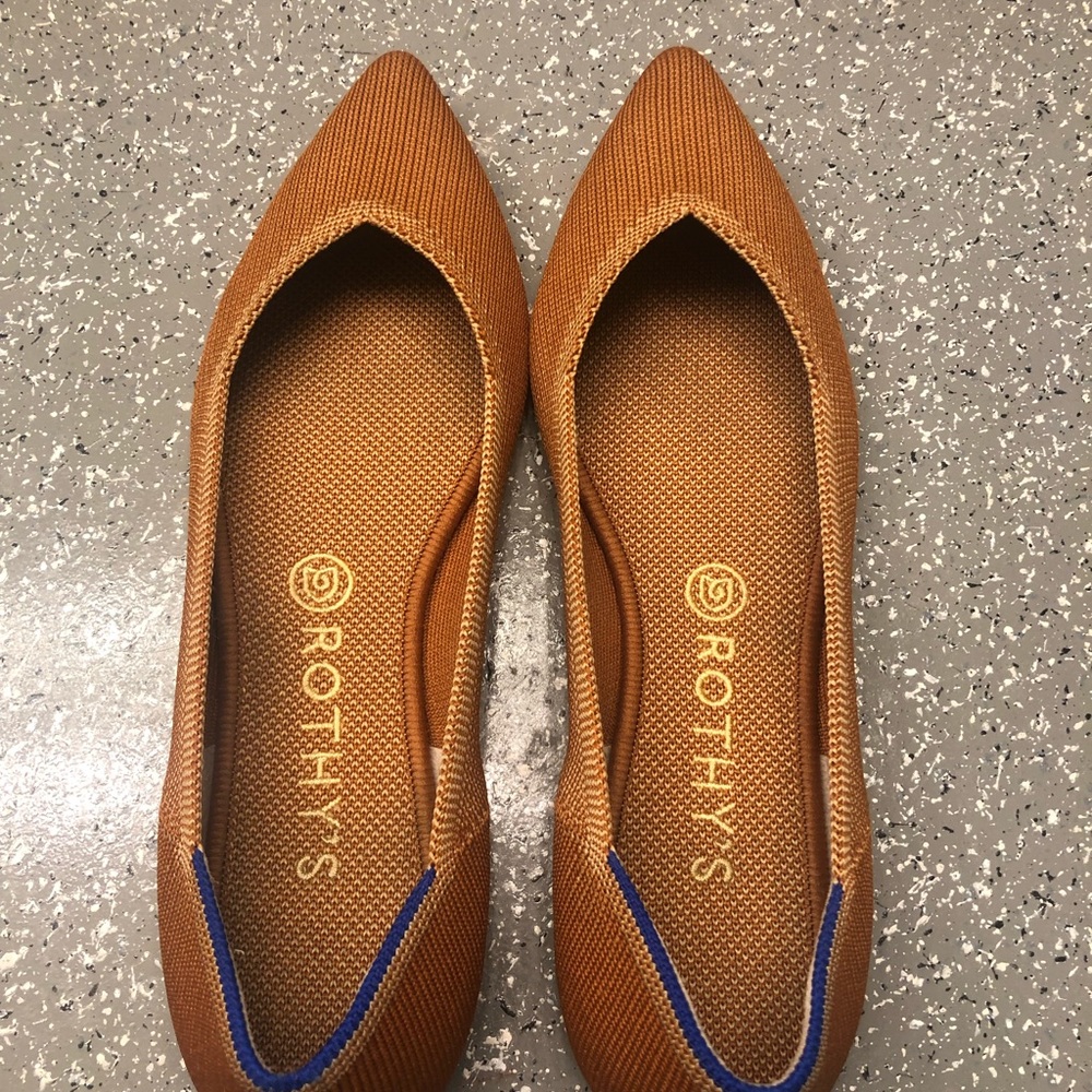9.5 Rothys fawn points